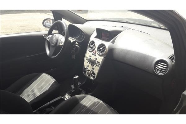 opel corsa d (2006) del año 