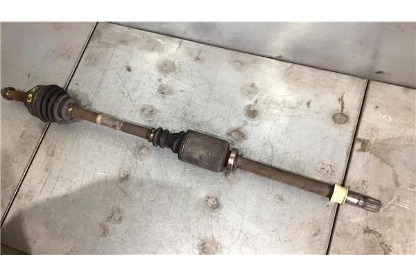 Recambio de palier delantero derecho para renault trafic ii furgón 1.9 29 cn referencia OEM IAM 8200169291  91166707 , OPEL | 77