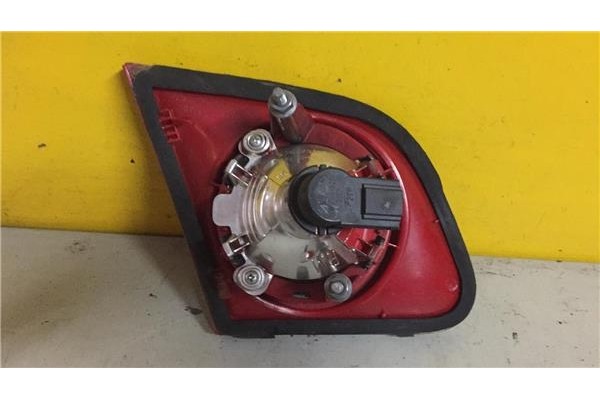 Recambio de piloto interior derecho para volkswagen passat berlina (3c2)(2005) 2.0 advance [2,0 ltr. - 81 kw tdi] referencia OEM