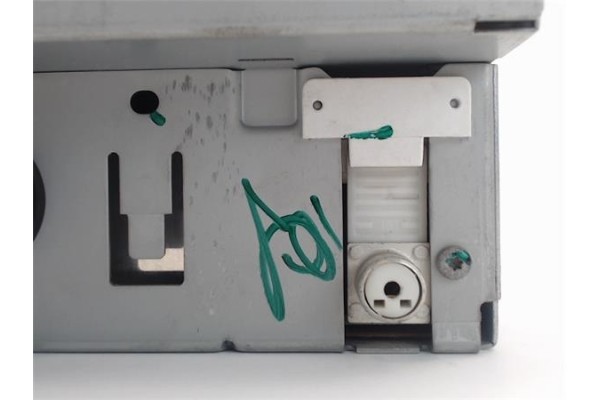 Recambio de radio / cd para ford focus berlina (cap) referencia OEM IAM M013668 CDX-FC214 