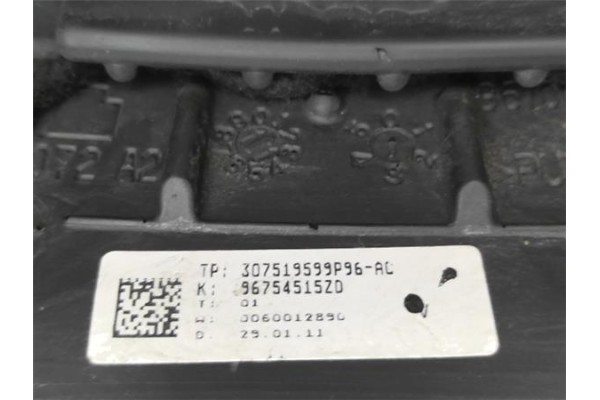 Recambio de volante para citroen c4 berlina 1.6 exclusive referencia OEM IAM 4109QT 307519599P96 