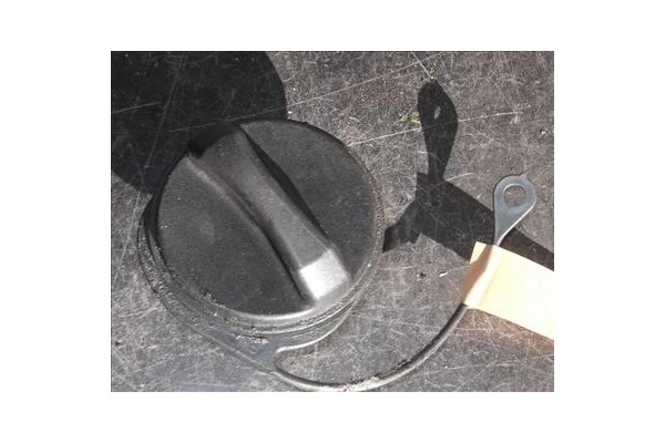 Recambio de tapon combustible para ford focus (daw, dbw) 1.8 tdci referencia OEM IAM   