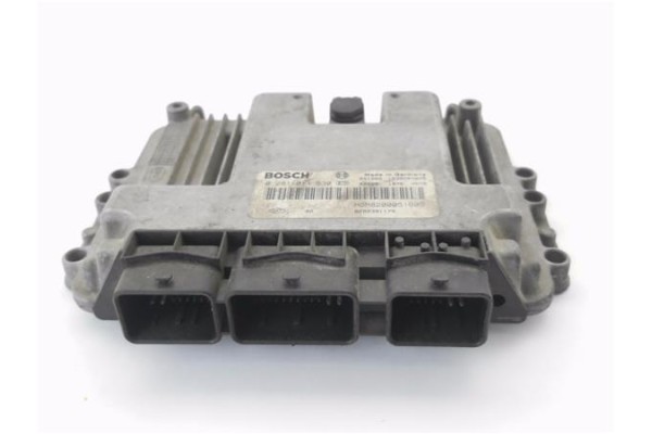 Recambio de centralita para opel vivaro 1.9 di referencia OEM IAM 8200051609 0281011530 