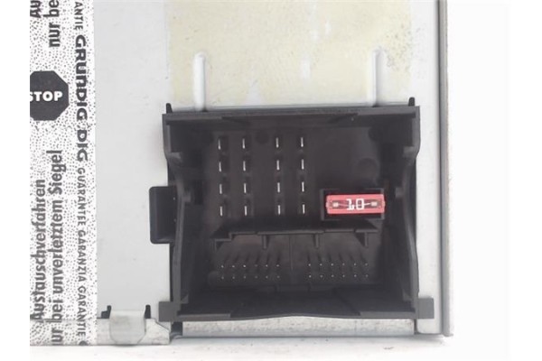 Recambio de radio / cd para volkswagen golf v plus (5m1) referencia OEM IAM VWZ2Z2E1607948 5M0035186 