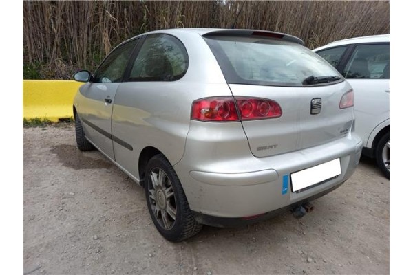seat ibiza (6l1) del año 2004