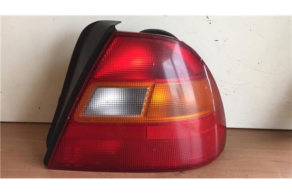 Recambio de piloto trasero derecho para honda civic berlina .5 (ma/mb)(1995) 1.4 (ma8/mb2) [1,4 ltr. - 55 kw] referencia OEM IAM