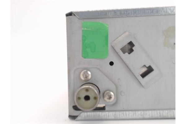 Recambio de radio / cd para seat ibiza (6l1) referencia OEM IAM SEZ2Z9E3633391 6L0035186A 