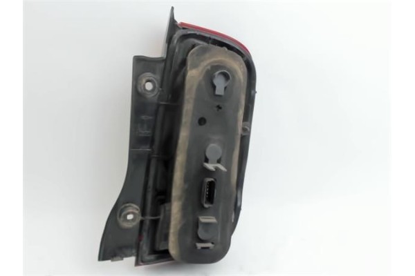 Recambio de piloto trasero izquierdo para nissan micra (k12e) referencia OEM IAM B6555AX710  