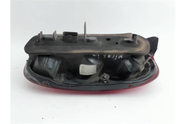 Recambio de piloto trasero izquierdo para nissan micra (k12e) referencia OEM IAM B6555AX710  