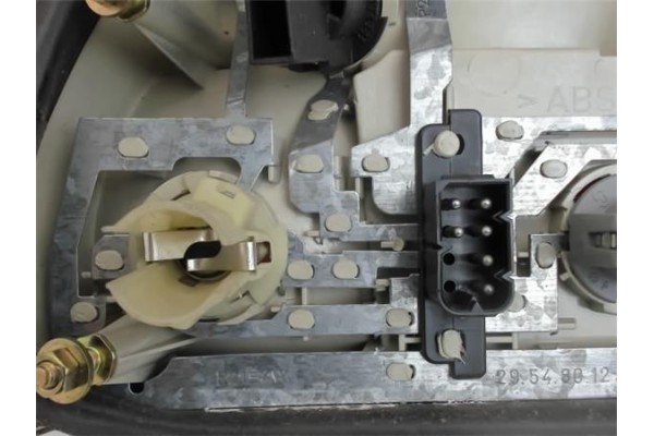 Recambio de piloto trasero derecho para bmw serie 3 berlina (e36) referencia OEM IAM ZBR8353288 29540206 