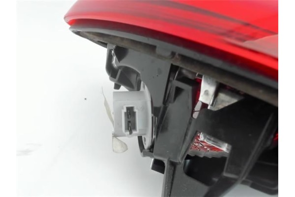 Recambio de piloto porton trasero izquierdo para opel corsa e referencia OEM IAM 13428459 0287702104  Recambio de piloto porton trasero izquierdo para opel corsa e referencia OEM IAM 13428459 0287702104