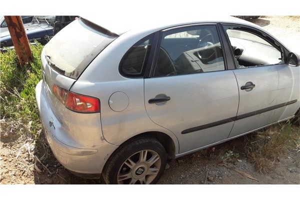 seat ibiza (6l1)(04.2002 ) del año 