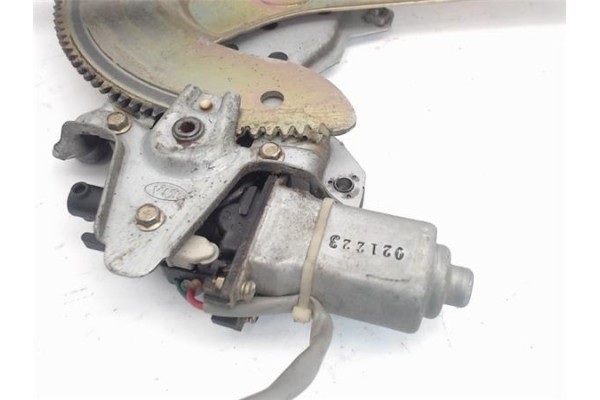 Recambio de mecanismo elevalunas delantero derecho para kia carnival 2.9 td referencia OEM IAM XH023PA  