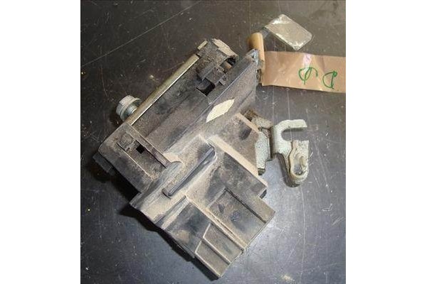 Recambio de cierre electromagnetico delantero derecho para peugeot boxer furgón (244) 2.0 hdi referencia OEM IAM 9136P4  