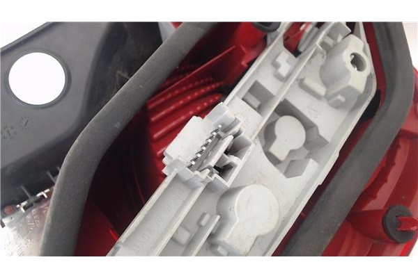 Recambio de piloto trasero izquierdo para renault modus i 1.5 dci (fp0f, jp0f) referencia OEM IAM 8200538786 8200613078 