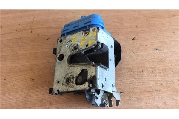 Recambio de cierre electromagnetico trasero izquierdo para audi a4 berlina (b5)(1994) 1.6 [1,6 ltr. - 74 kw] referencia OEM IAM 