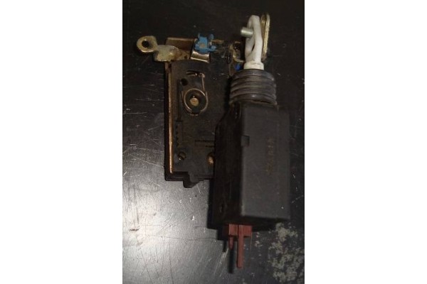 Recambio de cierre electromagnetico delantero derecho para citroen saxo 1.4 vts referencia OEM IAM 9136F6  