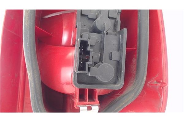 Recambio de piloto trasero izquierdo para citroen xsara picasso 2.0 hdi referencia OEM IAM 6350N0  