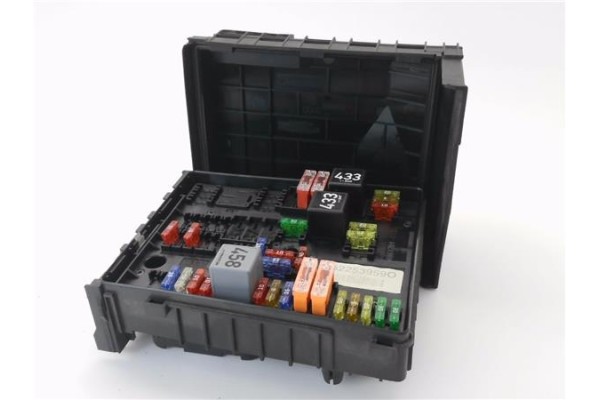Recambio de caja fusibles/rele para volkswagen golf v (1k1) 2.0 fsi referencia OEM IAM 1A061204  