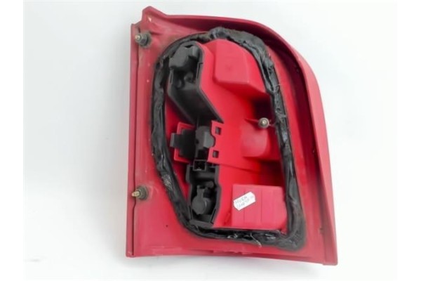 Recambio de piloto trasero derecho para nissan micra (k11) referencia OEM IAM 265501F500  