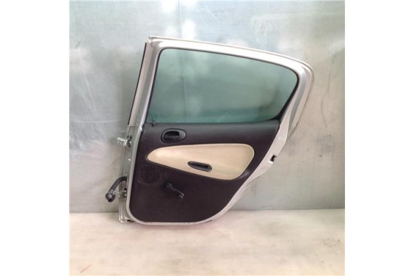Recambio de puerta trasero derecha para peugeot 206 berlina (1998) 1.1 i referencia OEM IAM   
