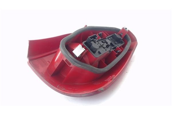Recambio de piloto trasero izquierdo para citroen xsara picasso 2.0 hdi referencia OEM IAM 6350N0  