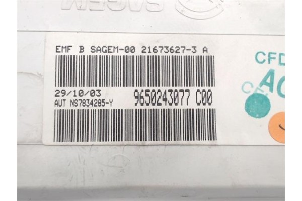 Recambio de reloj horario para peugeot 307 (s1) referencia OEM IAM 9650243077 21673627-3A 
