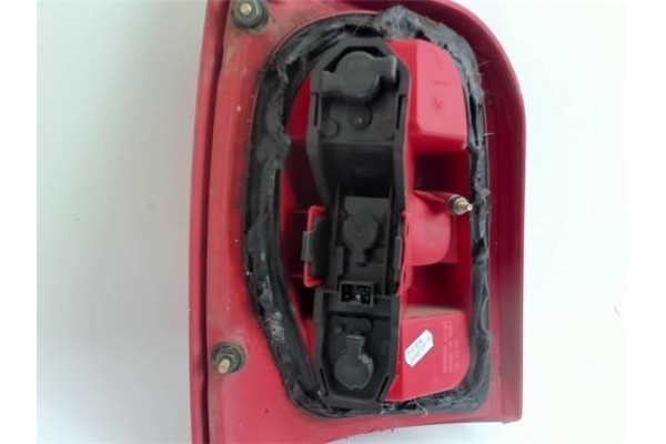 Recambio de piloto trasero derecho para nissan micra (k11) referencia OEM IAM 265501F500  