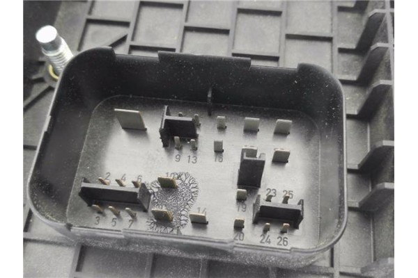 Recambio de caja fusibles/rele para volkswagen golf v (1k1) 2.0 fsi referencia OEM IAM 1A061204  