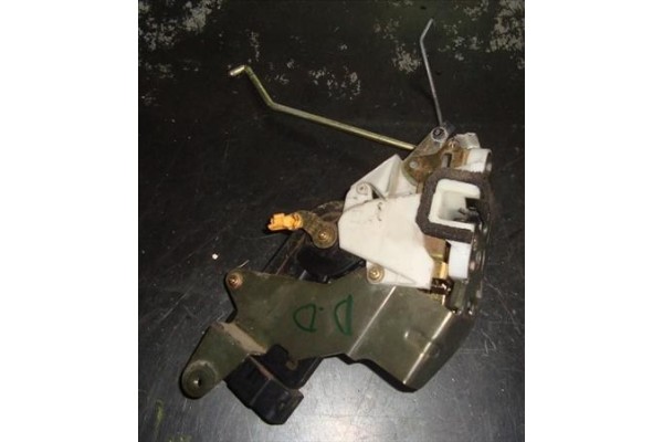Recambio de cierre electromagnetico delantero derecho para opel agila 1.0 básico referencia OEM IAM 4706486  