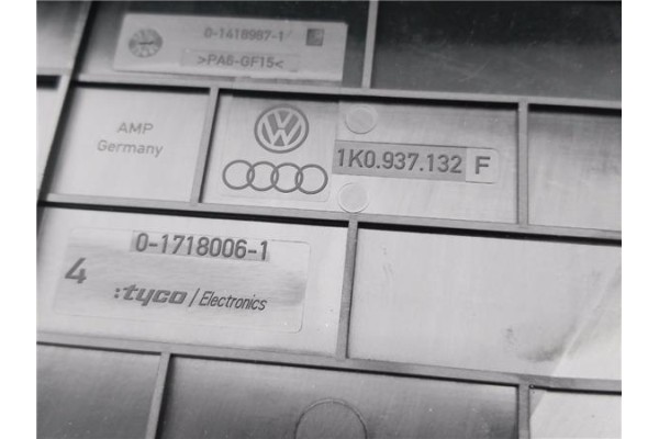 Recambio de caja fusibles/rele para volkswagen golf v (1k1) 2.0 fsi referencia OEM IAM 1A061204  