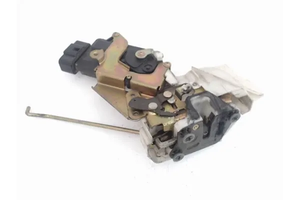 Recambio de cierre electromagnetico trasero derecho para opel agila 1.0 básico referencia OEM IAM 4706488  