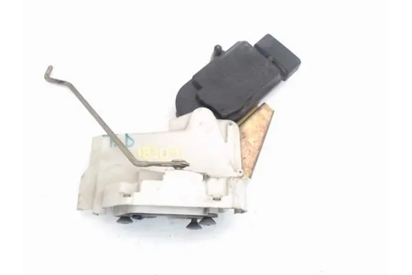 Recambio de cierre electromagnetico trasero derecho para opel agila 1.0 básico referencia OEM IAM 4706488  
