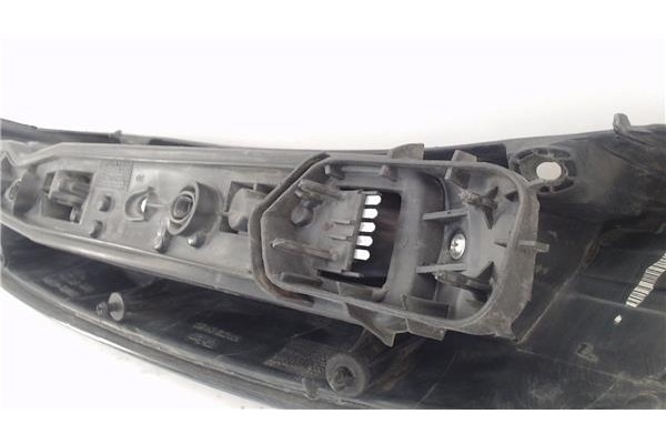 Recambio de piloto trasero derecho para opel corsa c 1.2 twinport referencia OEM IAM 1222065 3ARS1AR 