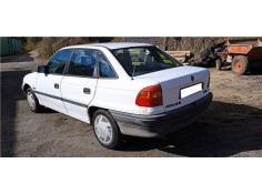 opel astra f berlina del año 1994