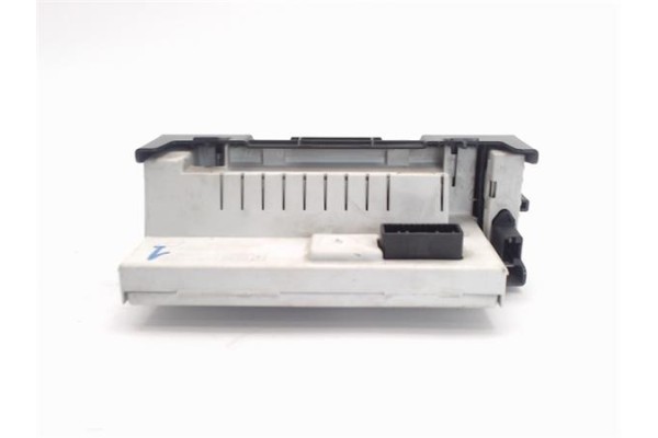 Recambio de reloj horario para renault megane ii berlina 5p referencia OEM IAM 8200290542C AFFA2/21675992-9 