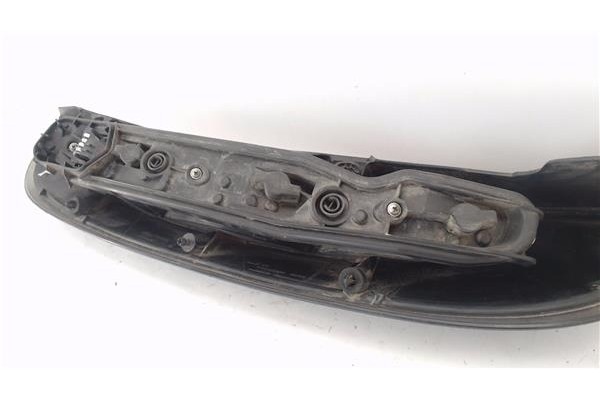 Recambio de piloto trasero izquierdo para opel corsa c 1.2 twinport referencia OEM IAM 1222064  