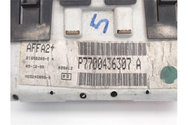 Recambio de reloj horario para renault clio ii fase i (b/cb0) referencia OEM IAM P7700436307A AFFA2+/21656209-5 