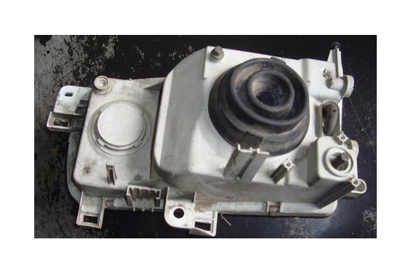 Recambio de faro delantero dcho para nissan serena (c23m) 2.3 d referencia OEM IAM 260108C002  