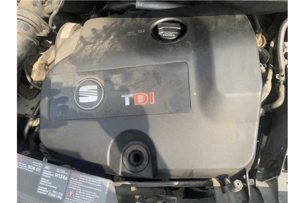 Recambio de tapa motor para seat alhambra (7v9) 1.9 reference referencia OEM IAM 7M7103925A/C/E 7M3103925B/E 