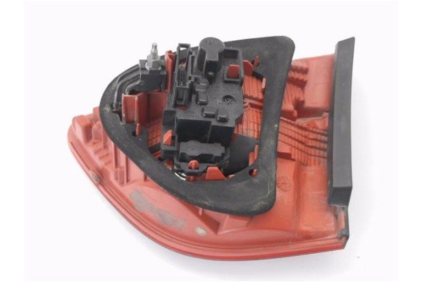 Recambio de piloto porton trasero izquierdo para seat exeo st (3r5) 2.0 reference referencia OEM IAM 3R9945231  