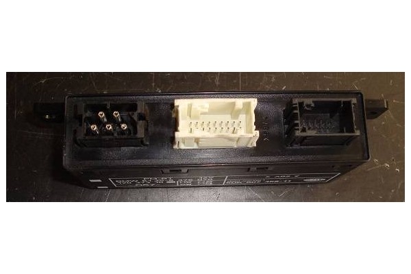 Recambio de centralita para bmw serie 5 berlina (e39) 2.5 523i referencia OEM IAM 61358376070 5DK00735811 