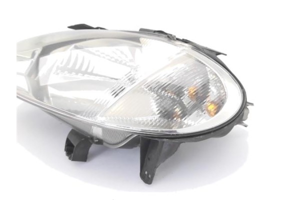 Recambio de faro delantero izquierdo para renault megane i (ba0/1_) 1.4 16v (ba0d, ba1h, ba0w, ba10) referencia OEM IAM 26060955