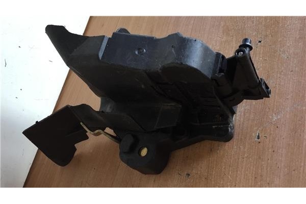 Recambio de cierre electromagnetico delantero derecho para mercedes-benz slk (bm 170) roadster 2.0 200 (170.435) referencia OEM 