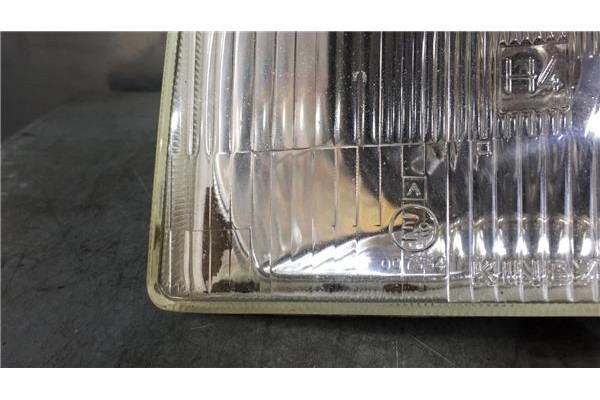 Recambio de faro delantero izquierdo para opel corsa a 1.0 referencia OEM IAM 1216421  