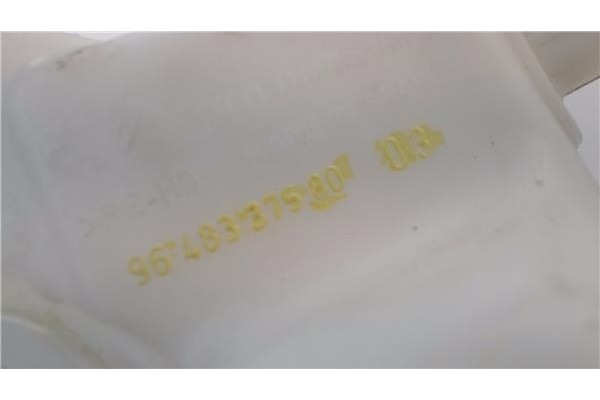 Recambio de deposito limpiaparabrisas para peugeot 207 1.6 hdi referencia OEM IAM 6431F3  