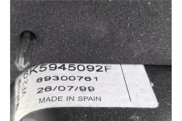 Recambio de piloto porton trasero derecho para seat cordoba berlina (6k2) 1.6 referencia OEM IAM 6K5945092F  