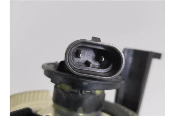 Recambio de faro antiniebla derecho para volkswagen golf v plus (5m1) 1.9 tdi referencia OEM IAM 27128800  