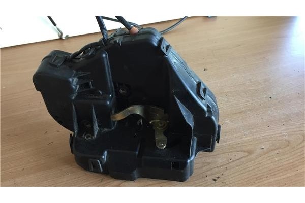 Recambio de cierre electromagnetico trasero izquierdo para mercedes-benz clase c (bm 203) berlina 1.8 180 compressor (203.046) r