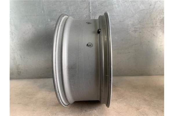 Recambio de llanta para audi rs3 sportback (8vf) 2.5 tfsi quattro referencia OEM IAM 8V0601025ES   Recambio de llanta para audi rs3 sportback (8vf) 2.5 tfsi quattro referencia OEM IAM 8V0601025ES